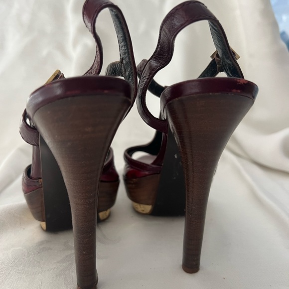 Fendi platform sandals with gold detail - Picture 8 of 11